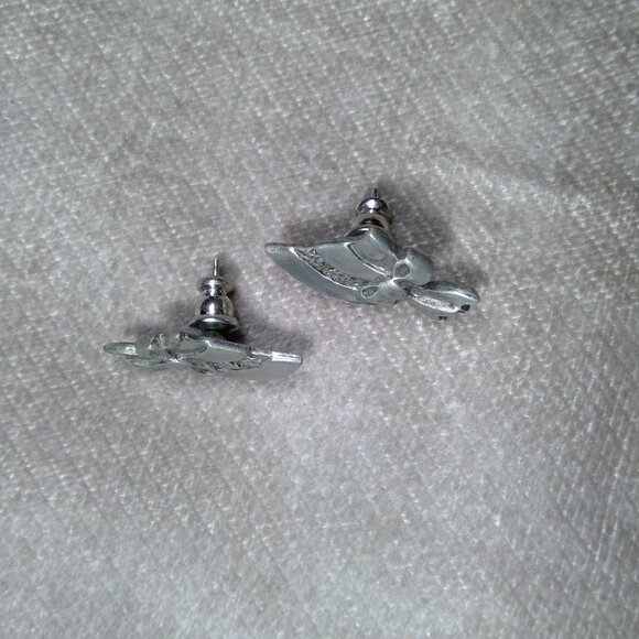 Bonnet pewter earrings stamped signed - Picture 1 of 3